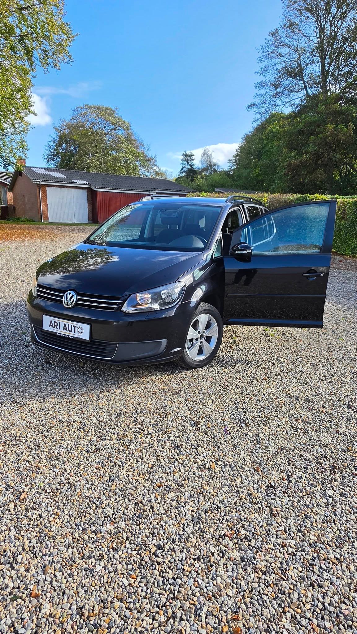 VW Touran til salg hos Ari Auto